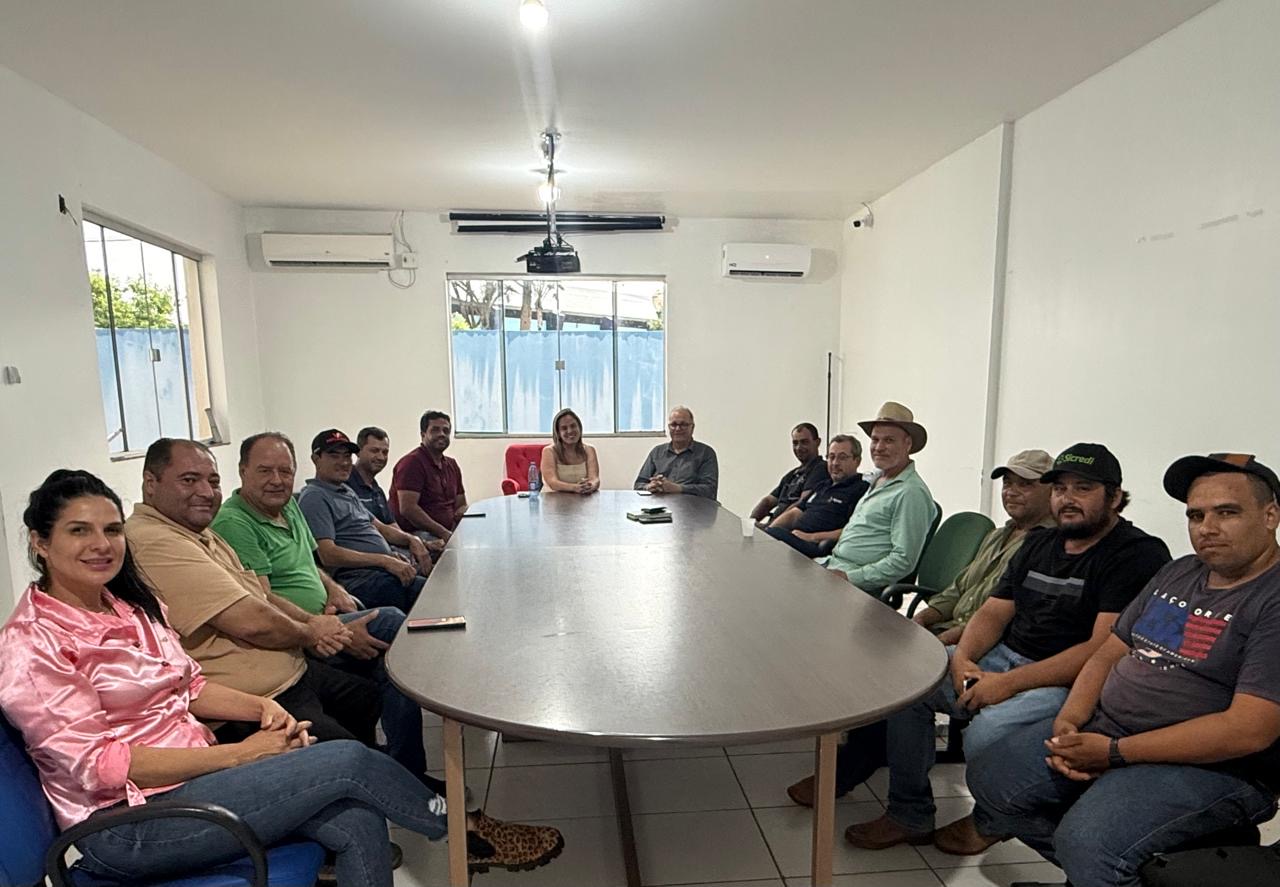 Gest&atilde;o da prefeita Ni&aacute;gara Kraievski fortalece parceria com a Pr&oacute;-Leite e impulsiona o desenvolvimento da produ&ccedil;&atilde;o leiteira.