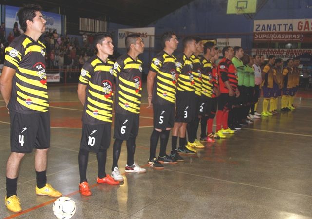  Abertura da Taça Aniversário de Futsal é marcada por  dois jogos em Sapucaia